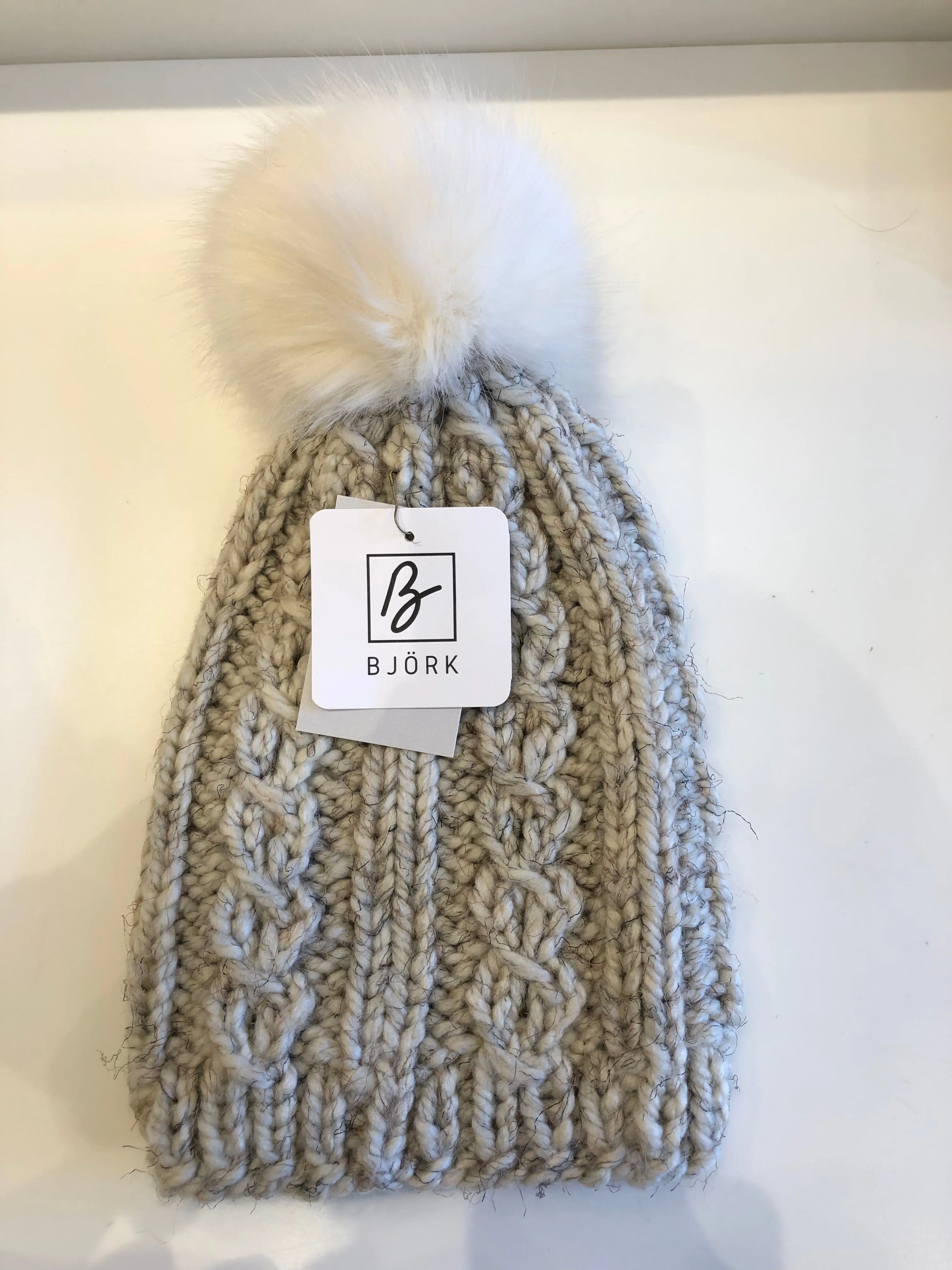 Birki | Hat with Pom Pom