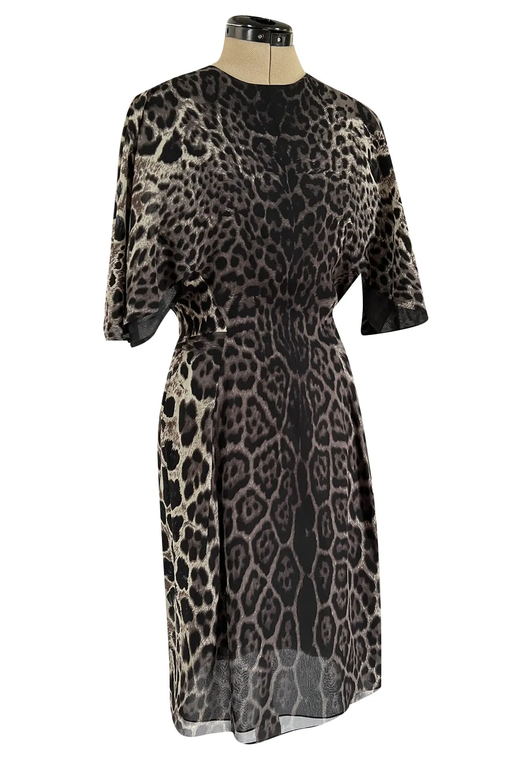 Chic 2008 Yves Saint Laurent by Stefano Pilati Grey Toned Leopard Print Silk Dress