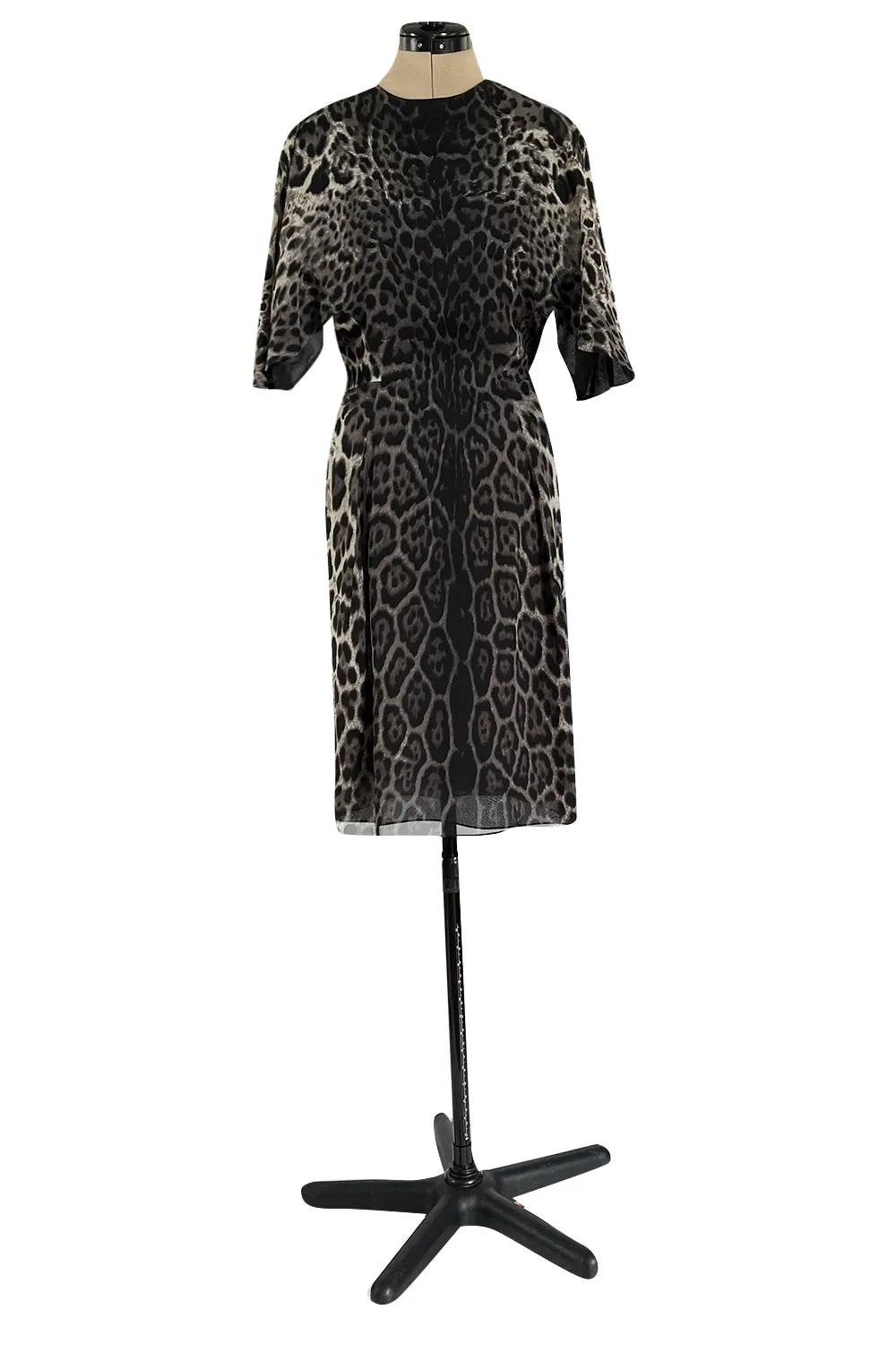 Chic 2008 Yves Saint Laurent by Stefano Pilati Grey Toned Leopard Print Silk Dress