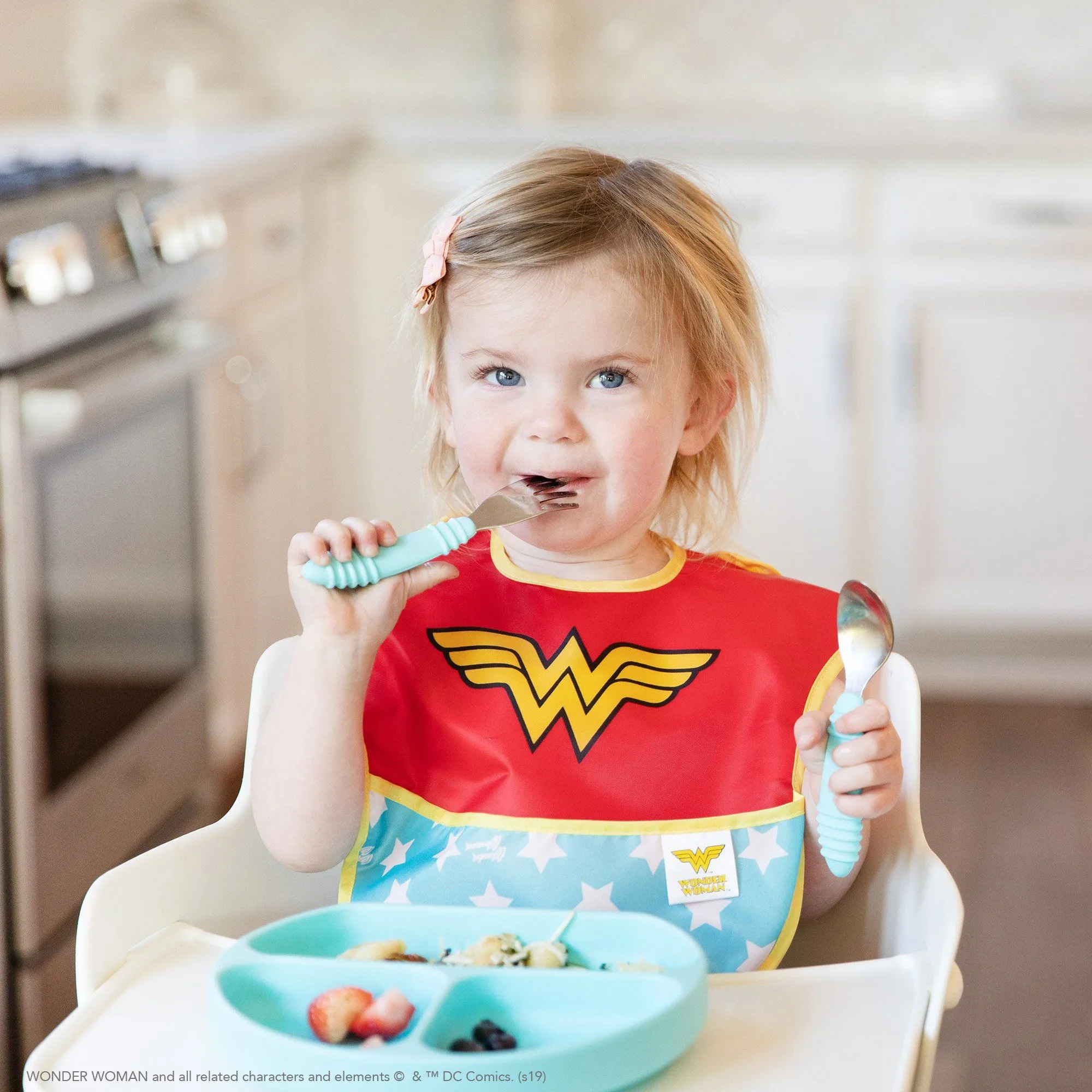 DC Comics Wonder Woman SuperBib with Cape