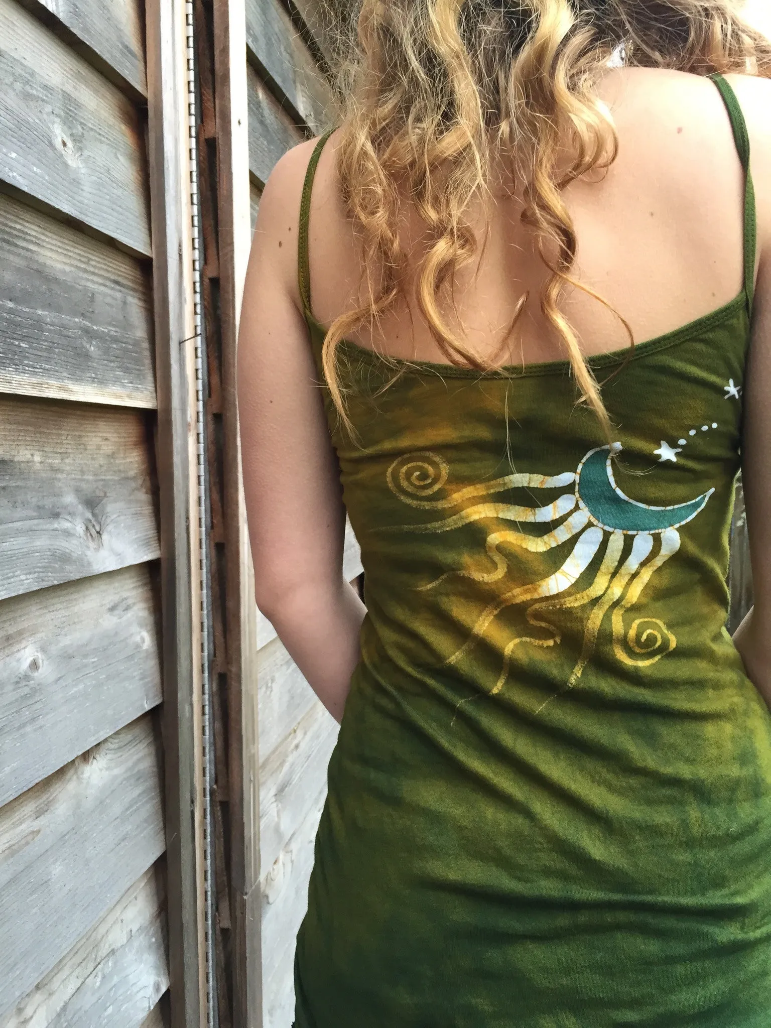 Diamond Tree in Dancing Green Long Summer Camisole