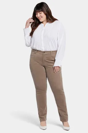 Marilyn Straight Pants In Plus Size - Saddlewood