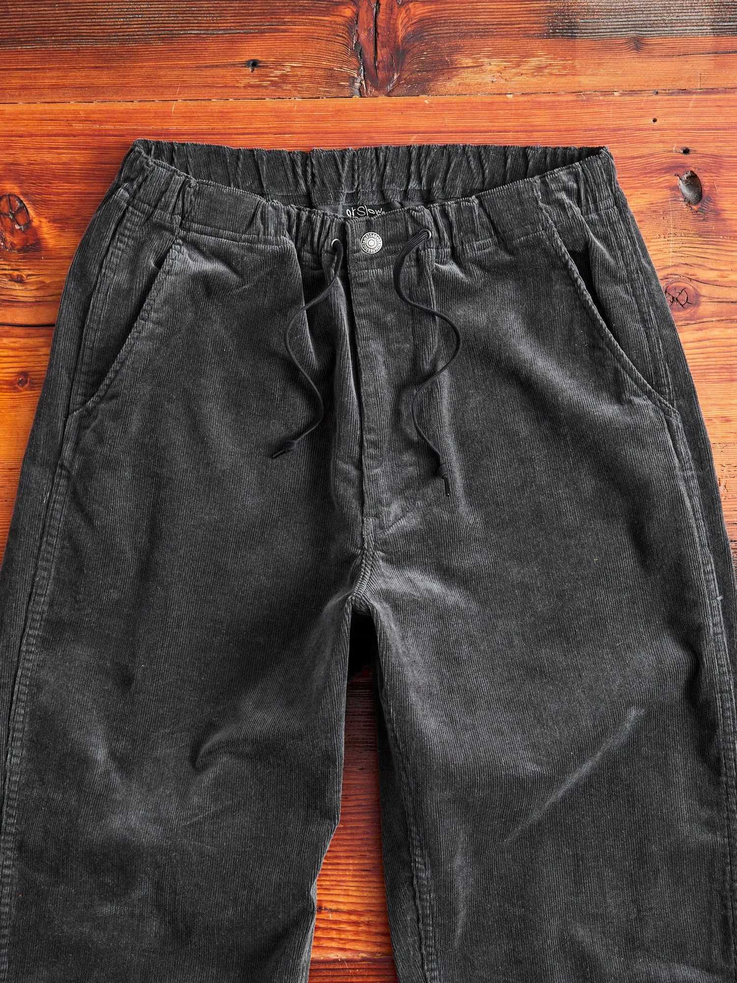 New Yorker Stretch Corduroy Pants in Charcoal Grey