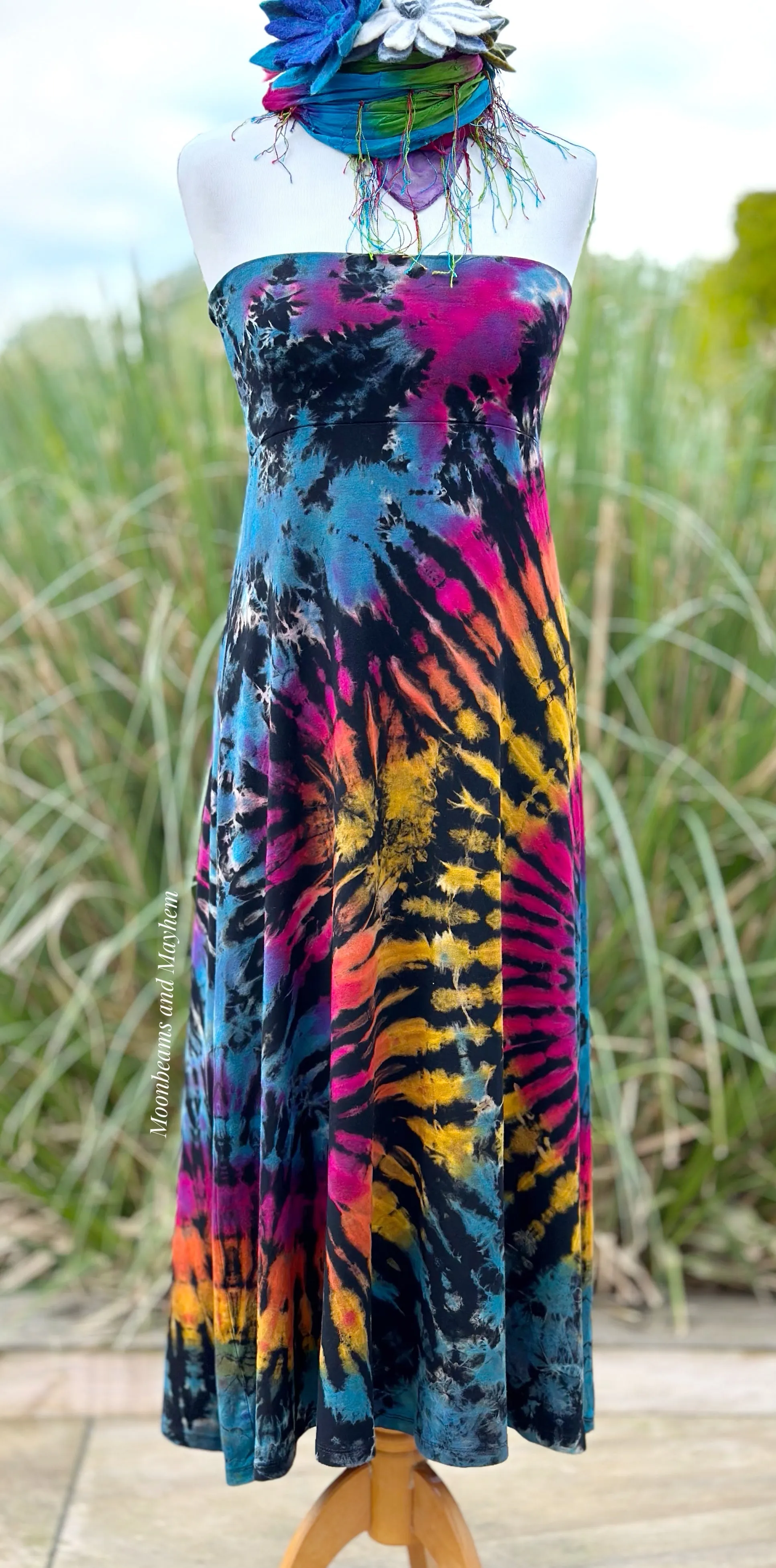 WILD CHILD BLACK LONG TIE DYE SKIRT SIZE REG / XL