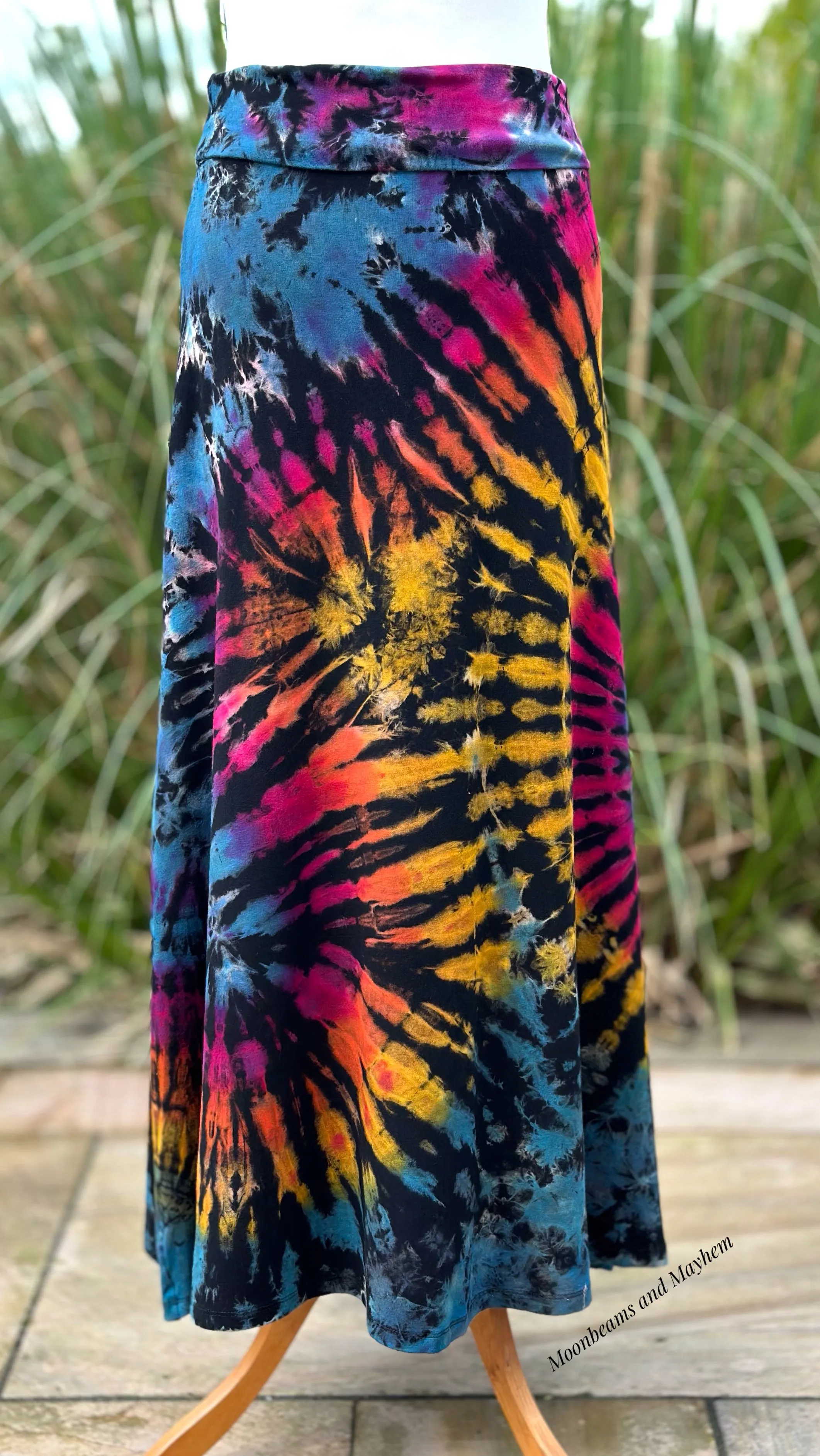 WILD CHILD BLACK LONG TIE DYE SKIRT SIZE REG / XL