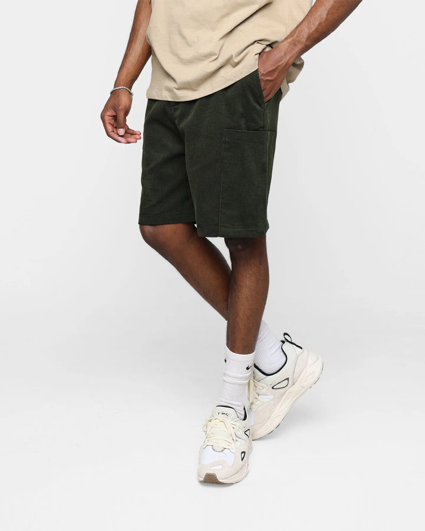 XXIII Jason Corduroy Shorts Dark Green